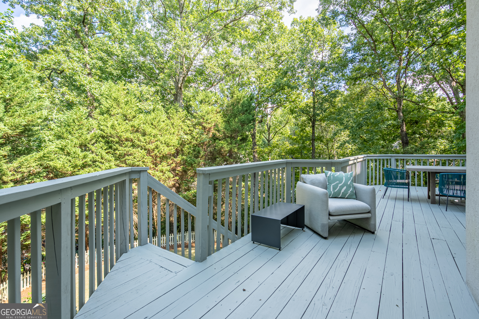 1104 Kelden Ridge NE