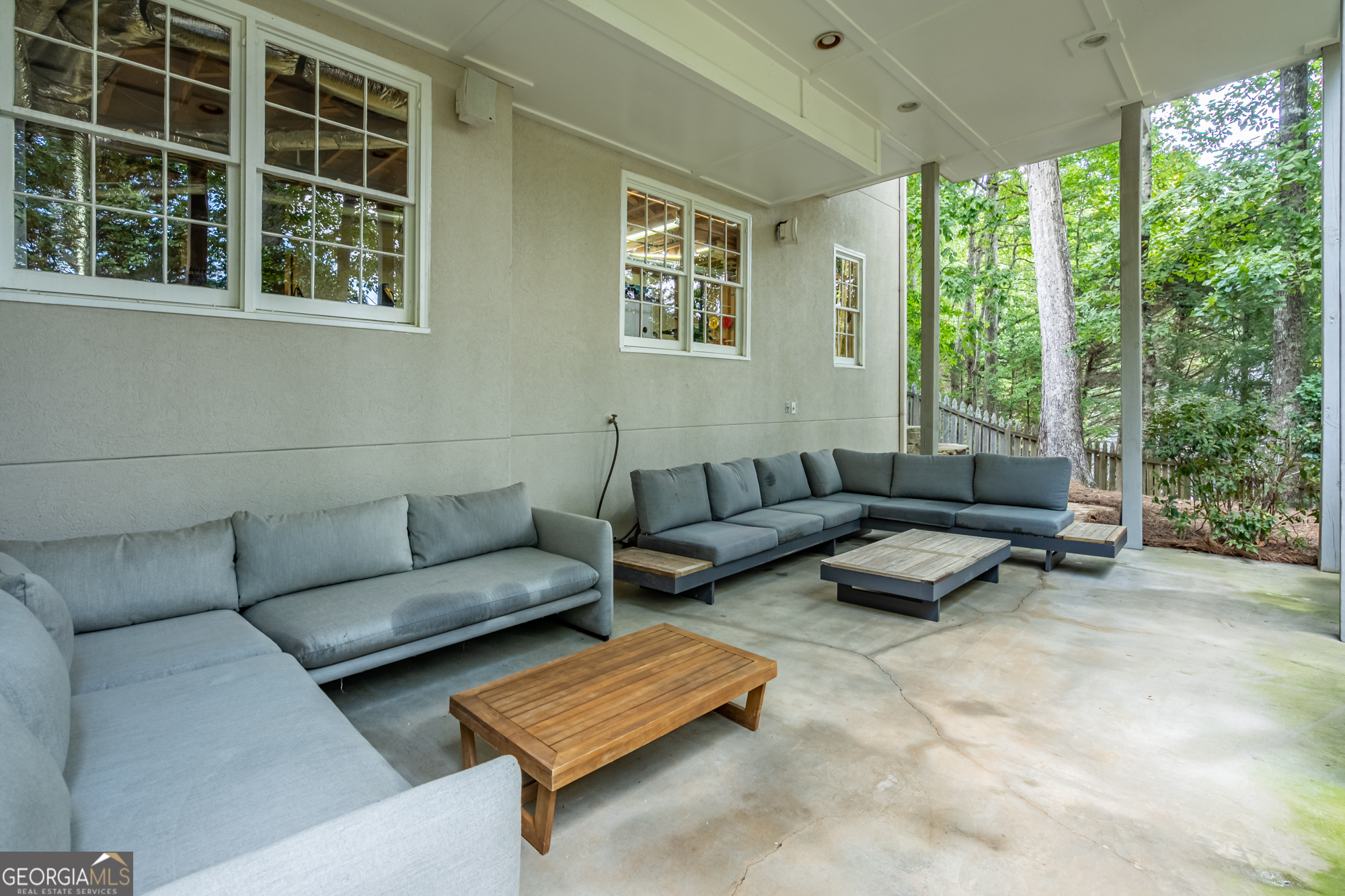 1104 Kelden Ridge NE