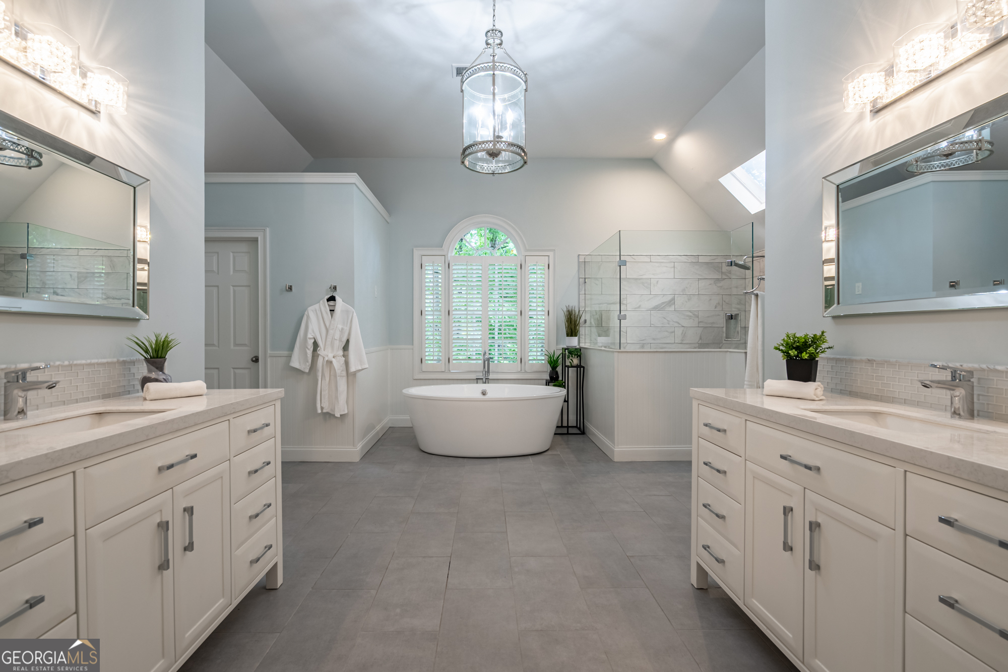 1104 Kelden Ridge NE