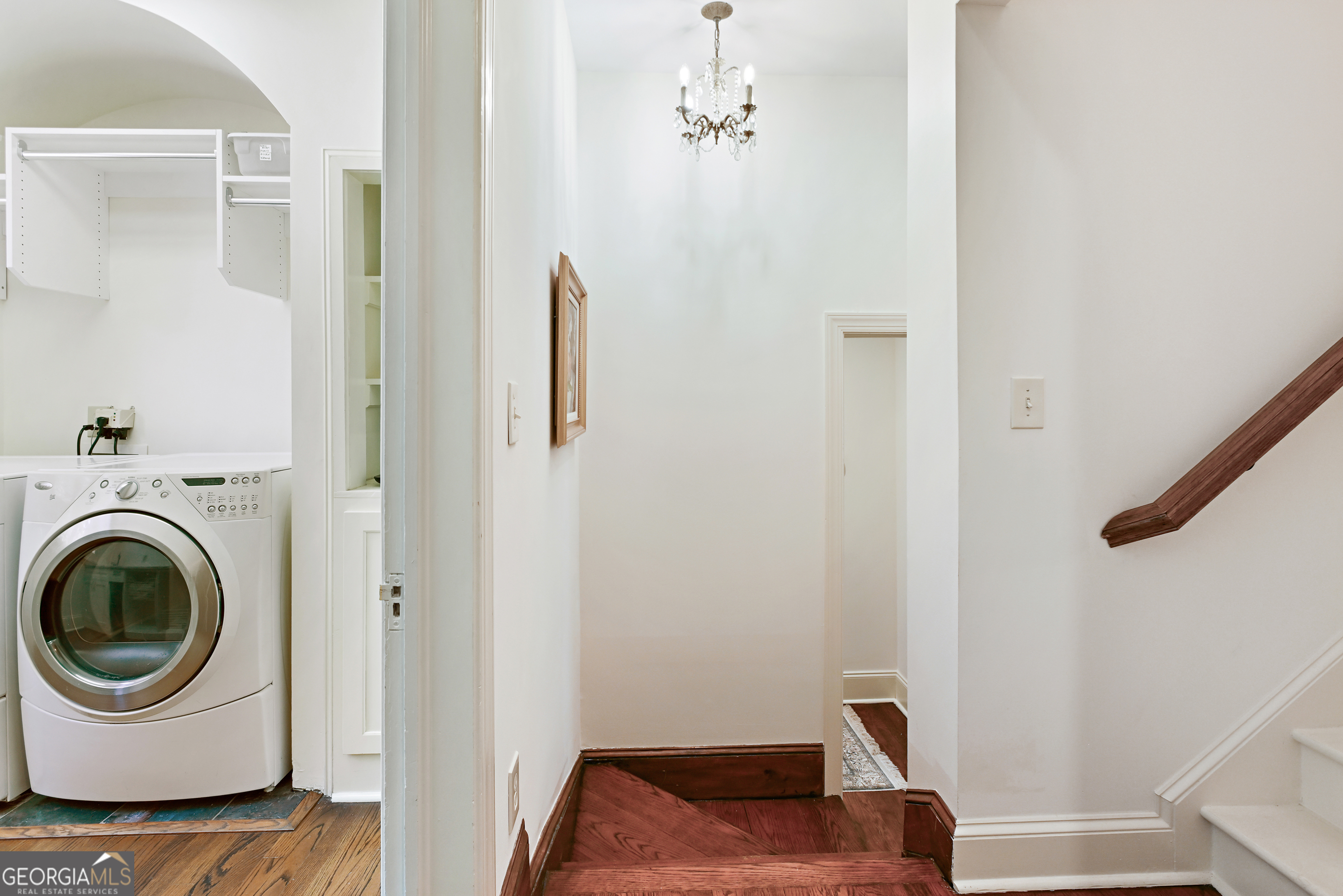 400 Pine Tree Drive NE