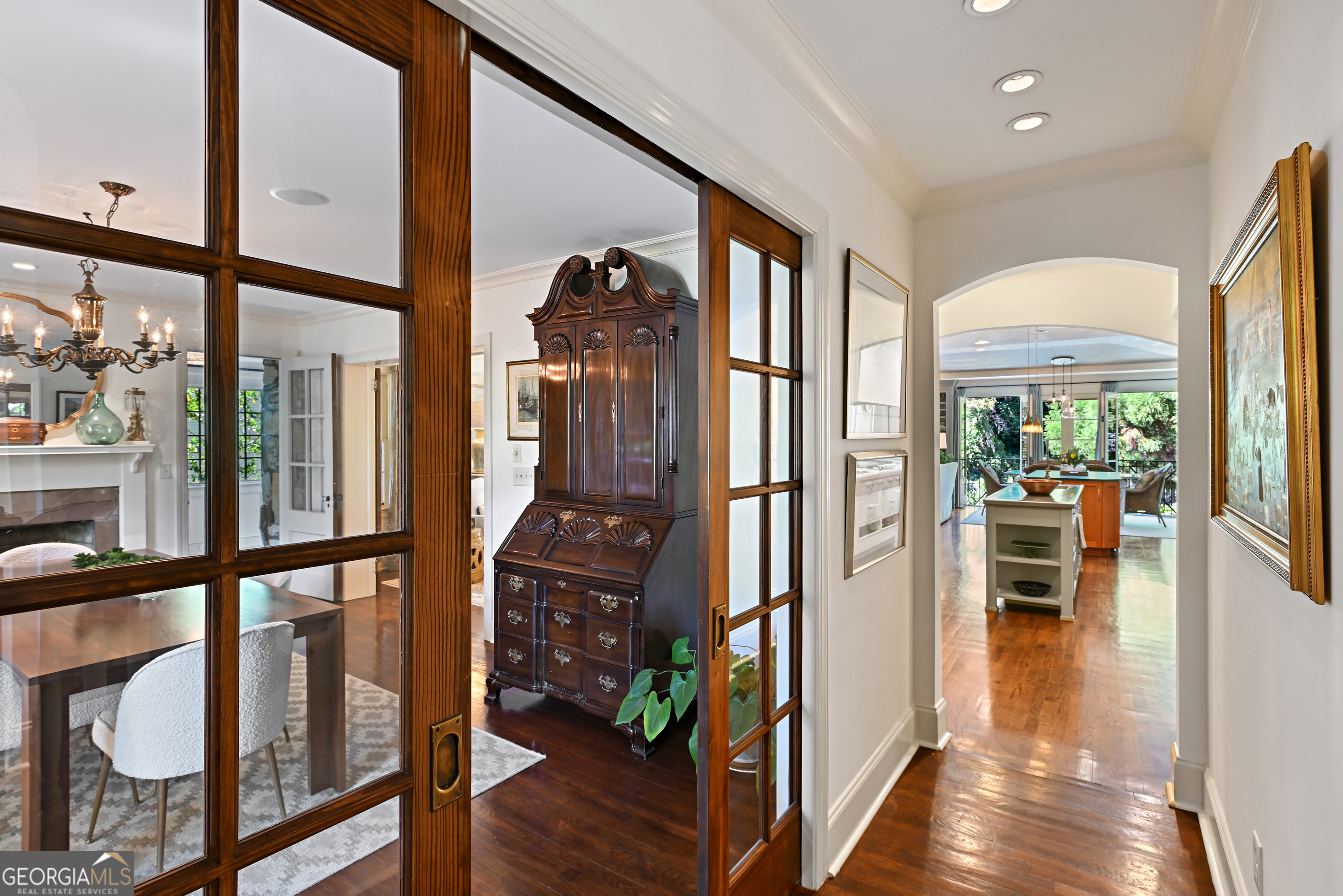 400 Pine Tree Drive NE