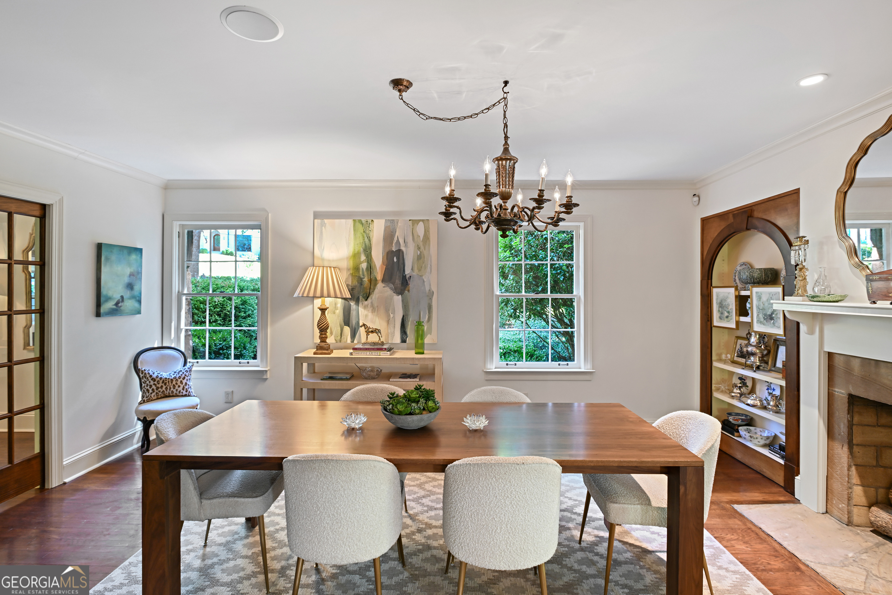 400 Pine Tree Drive NE