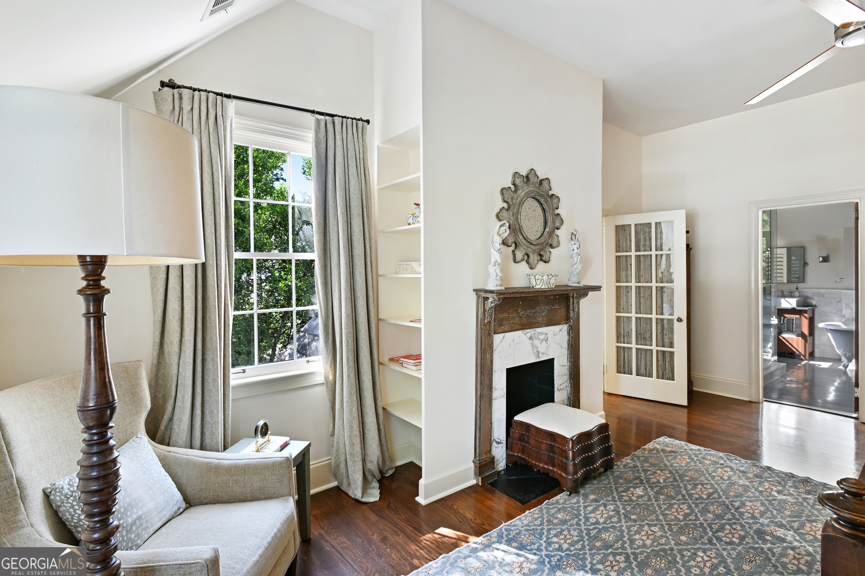 400 Pine Tree Drive NE