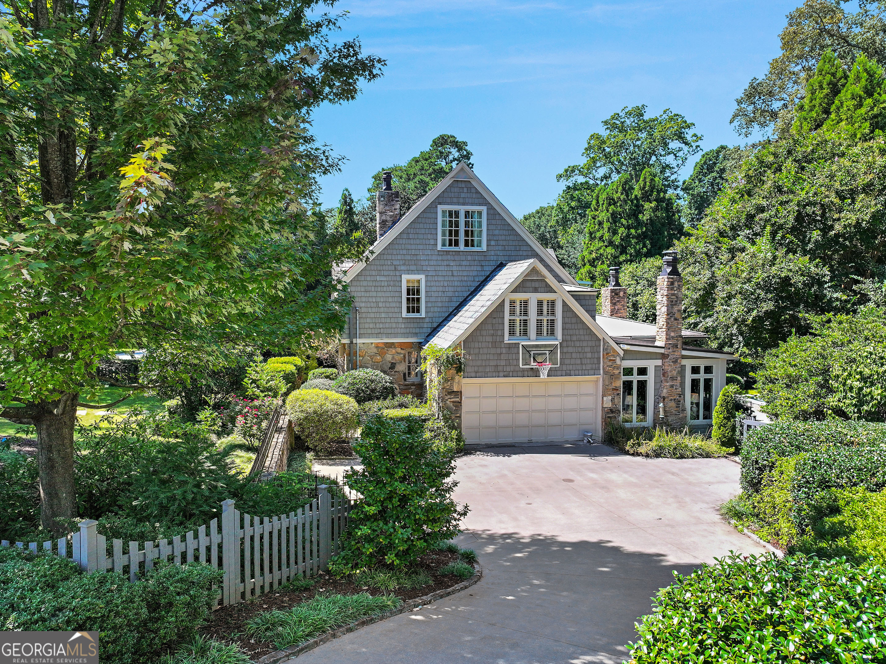 400 Pine Tree Drive NE