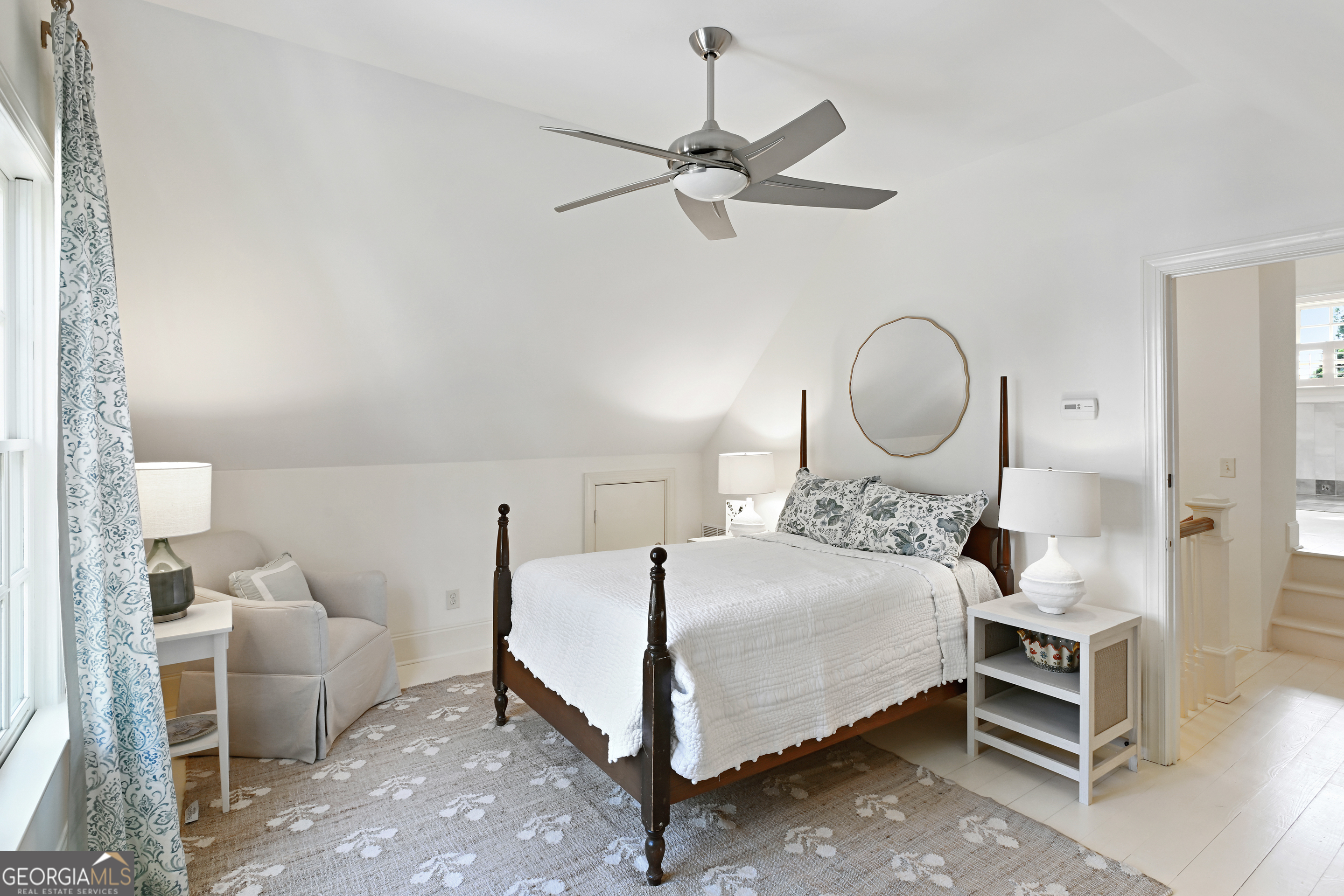 400 Pine Tree Drive NE