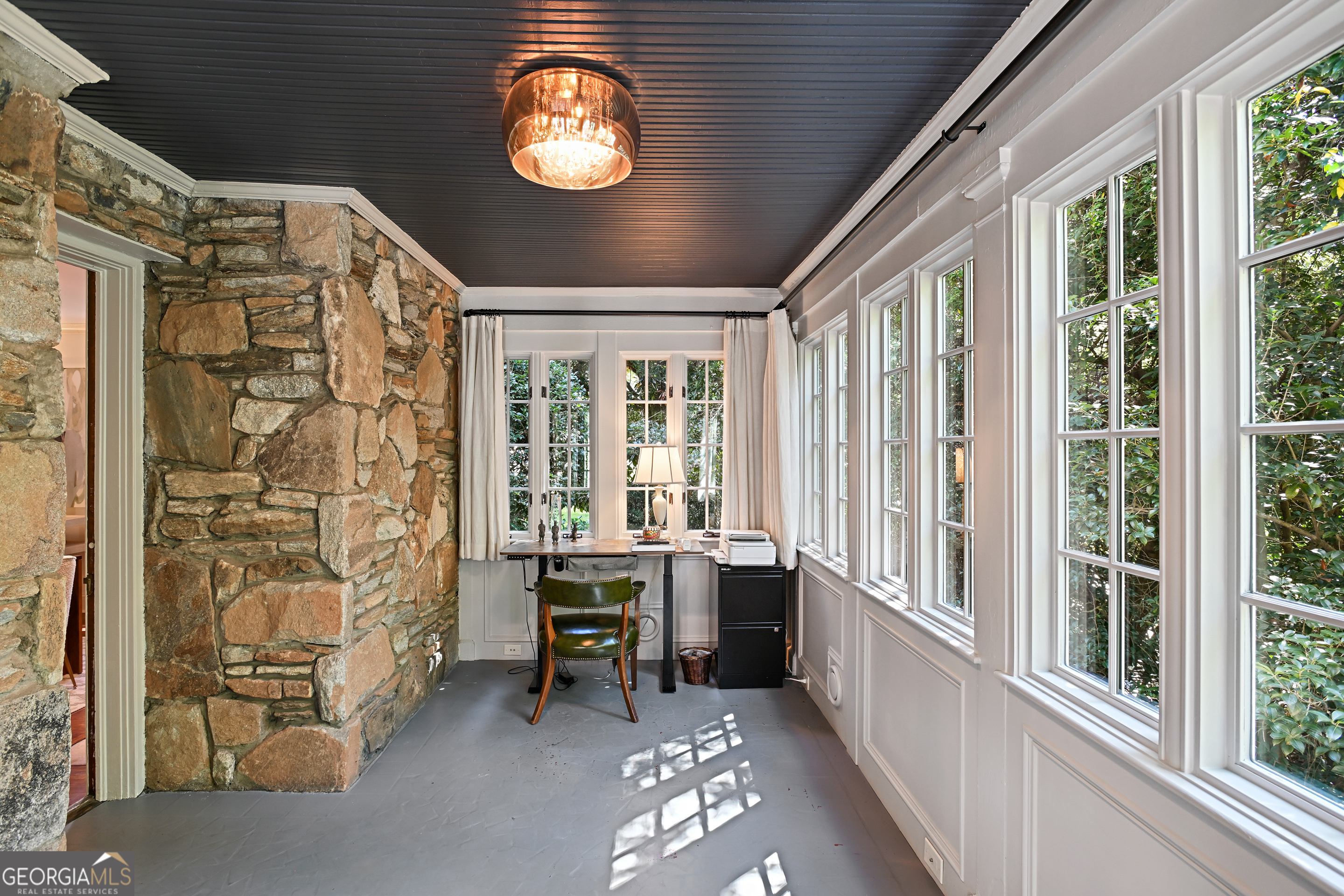 400 Pine Tree Drive NE