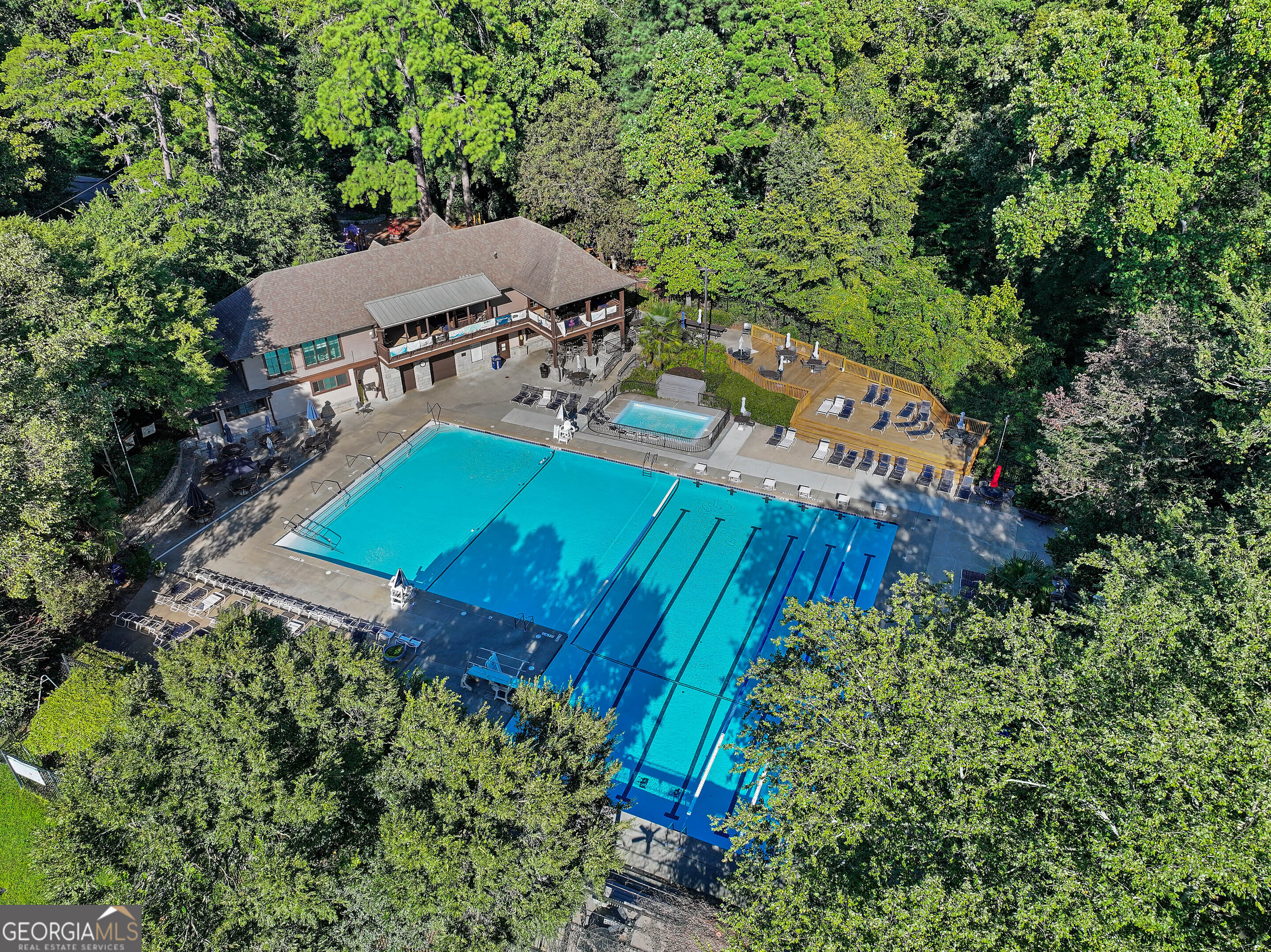 400 Pine Tree Drive NE