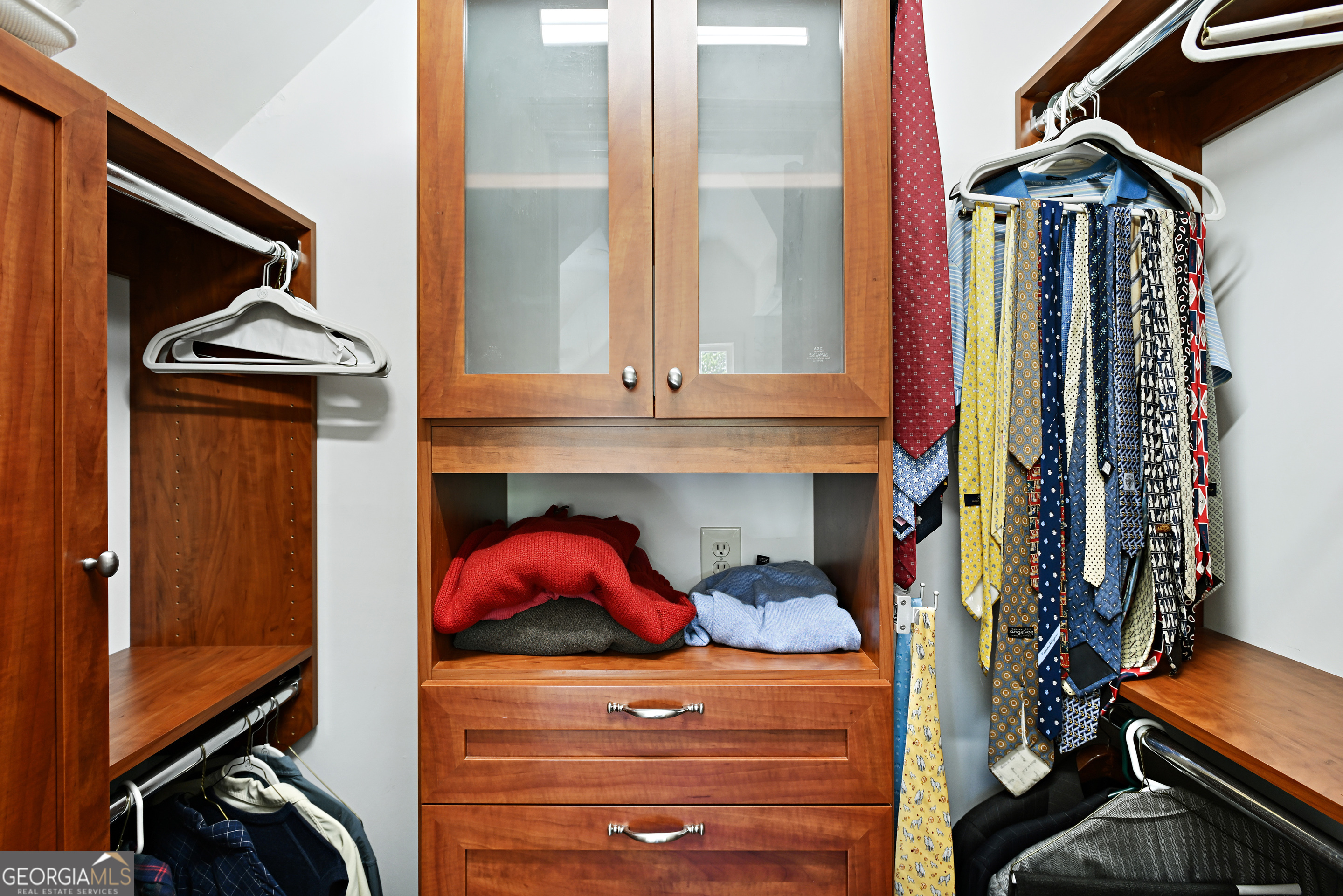 400 Pine Tree Drive NE