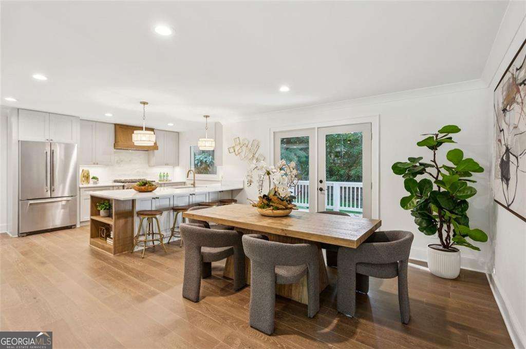 405 Allison Drive NE