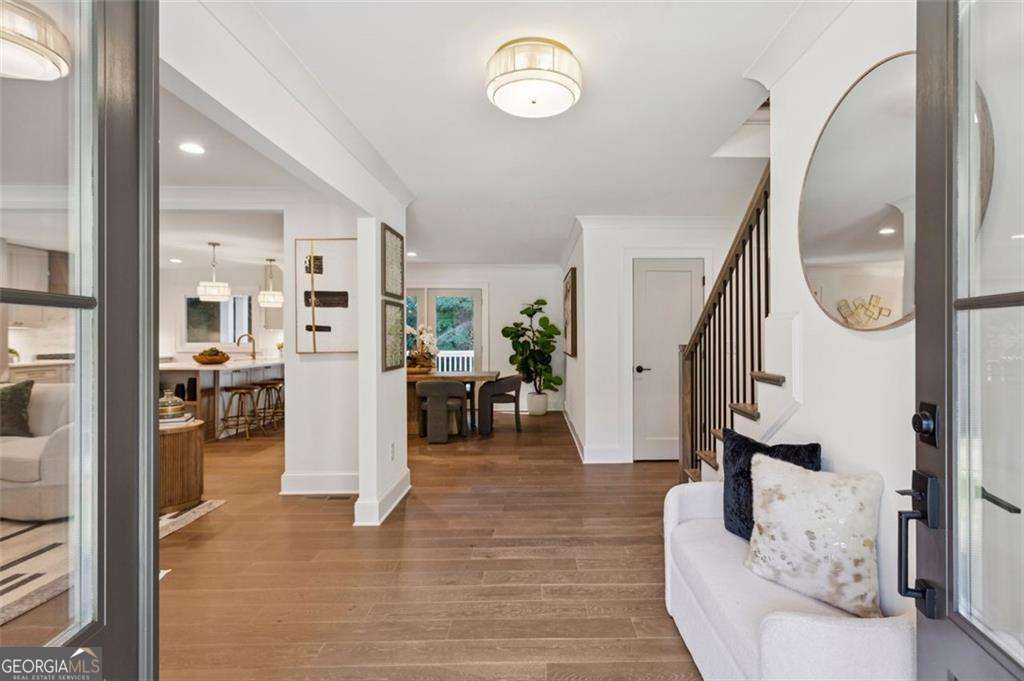 405 Allison Drive NE