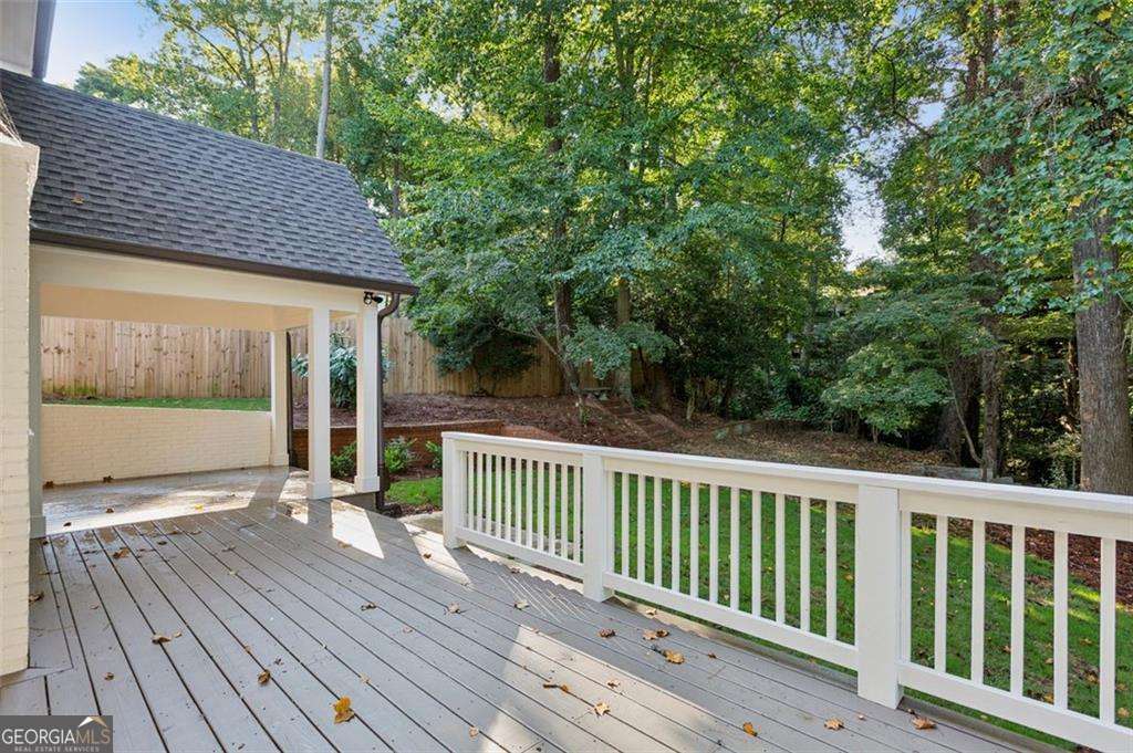 405 Allison Drive NE