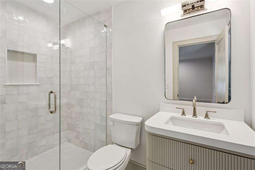 405 Allison Drive NE