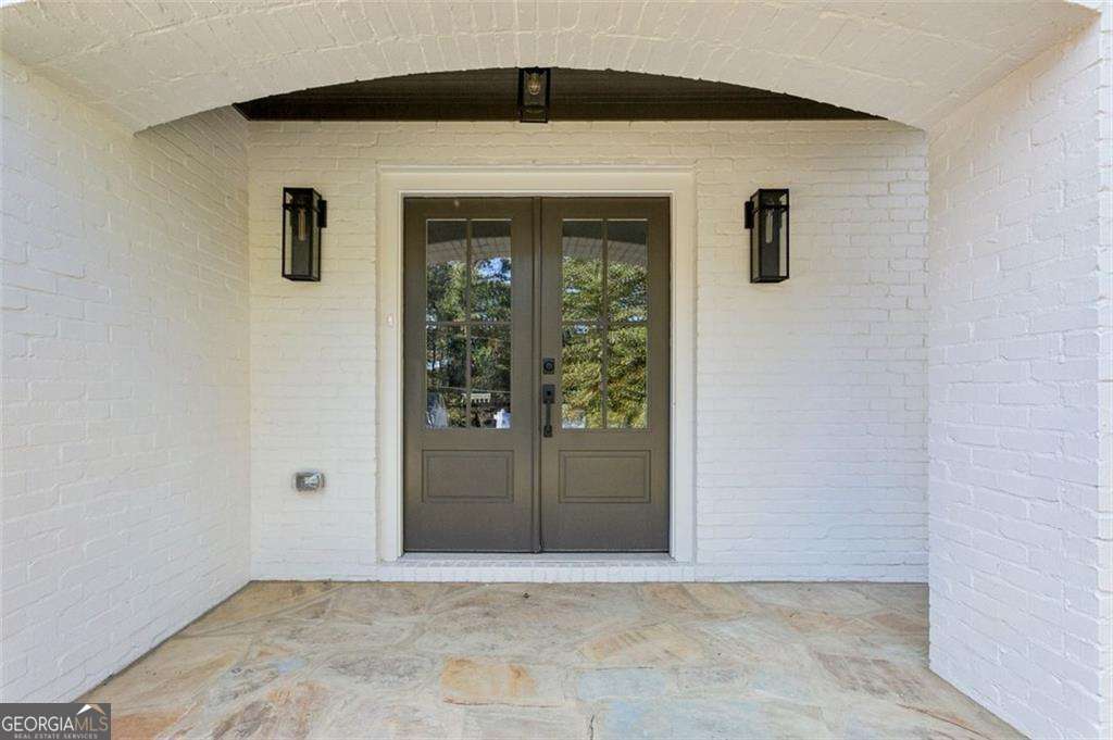 405 Allison Drive NE