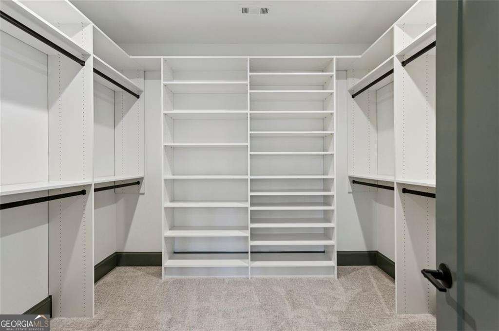 405 Allison Drive NE