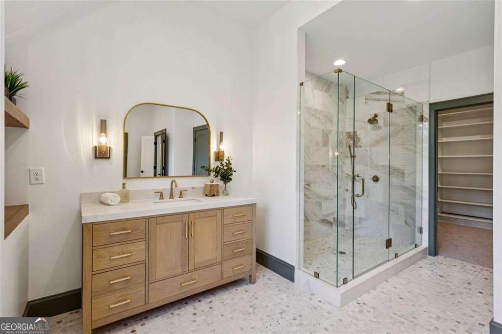 405 Allison Drive NE