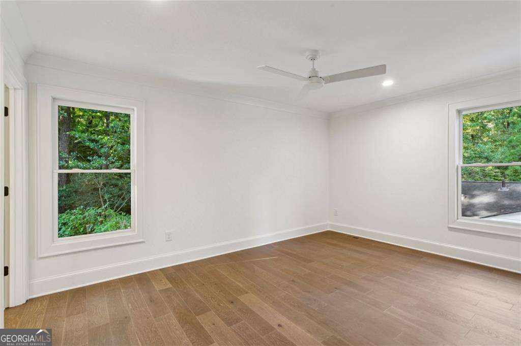 405 Allison Drive NE