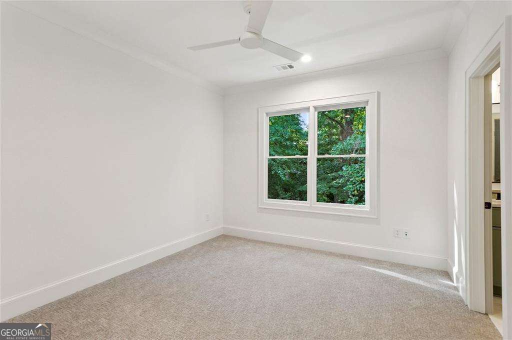 405 Allison Drive NE