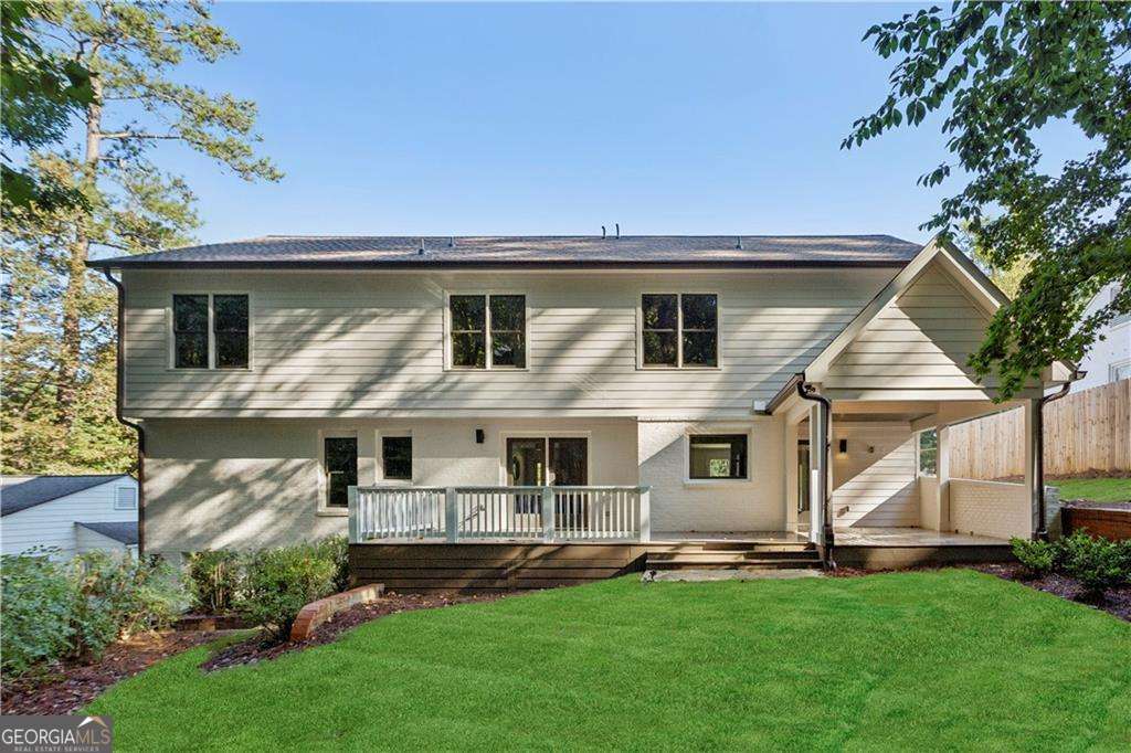 405 Allison Drive NE