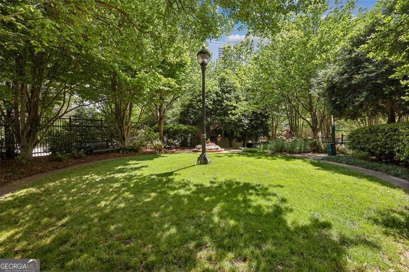 750 Park Avenue NE # 16S