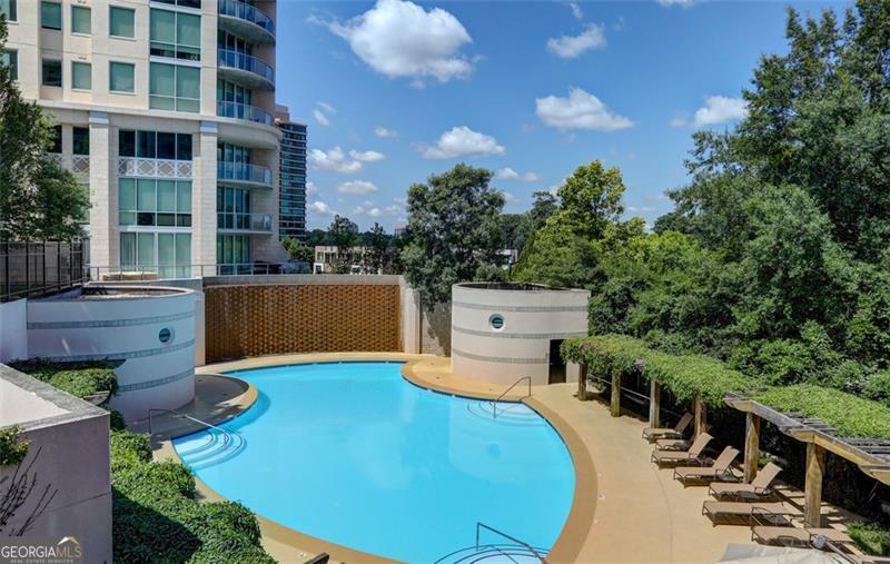 750 Park Avenue NE # 16S