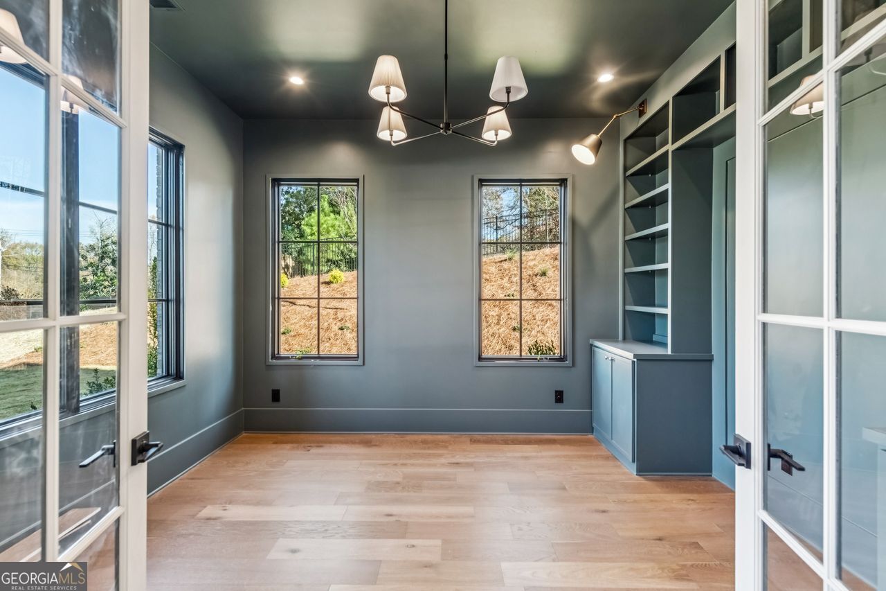 200 River Valley Court