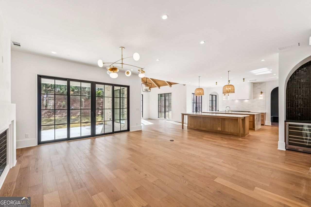 200 River Valley Court