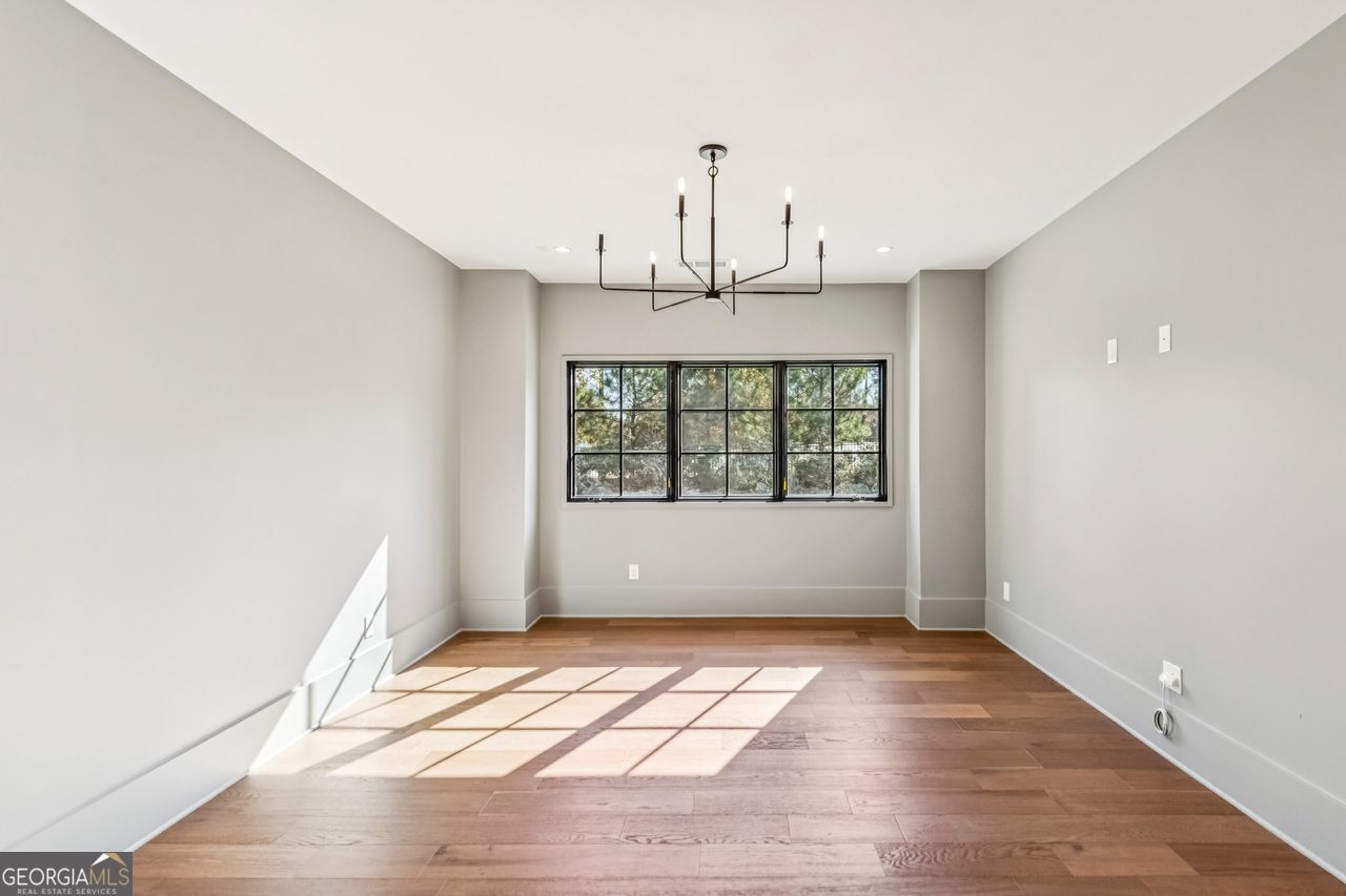 200 River Valley Court