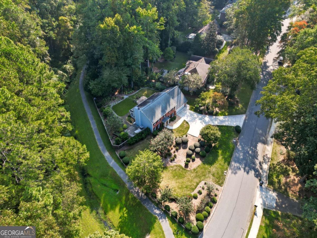 2466 Chimney Springs Drive