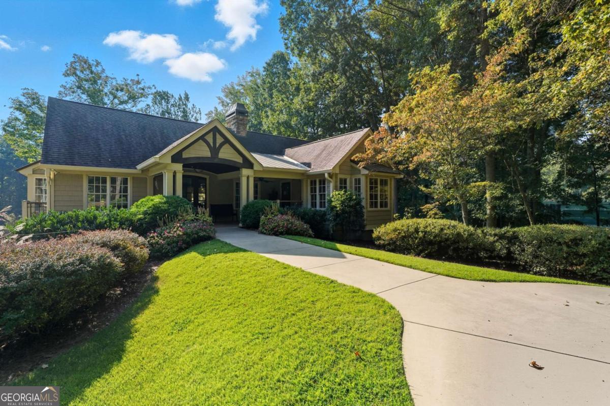 2466 Chimney Springs Drive