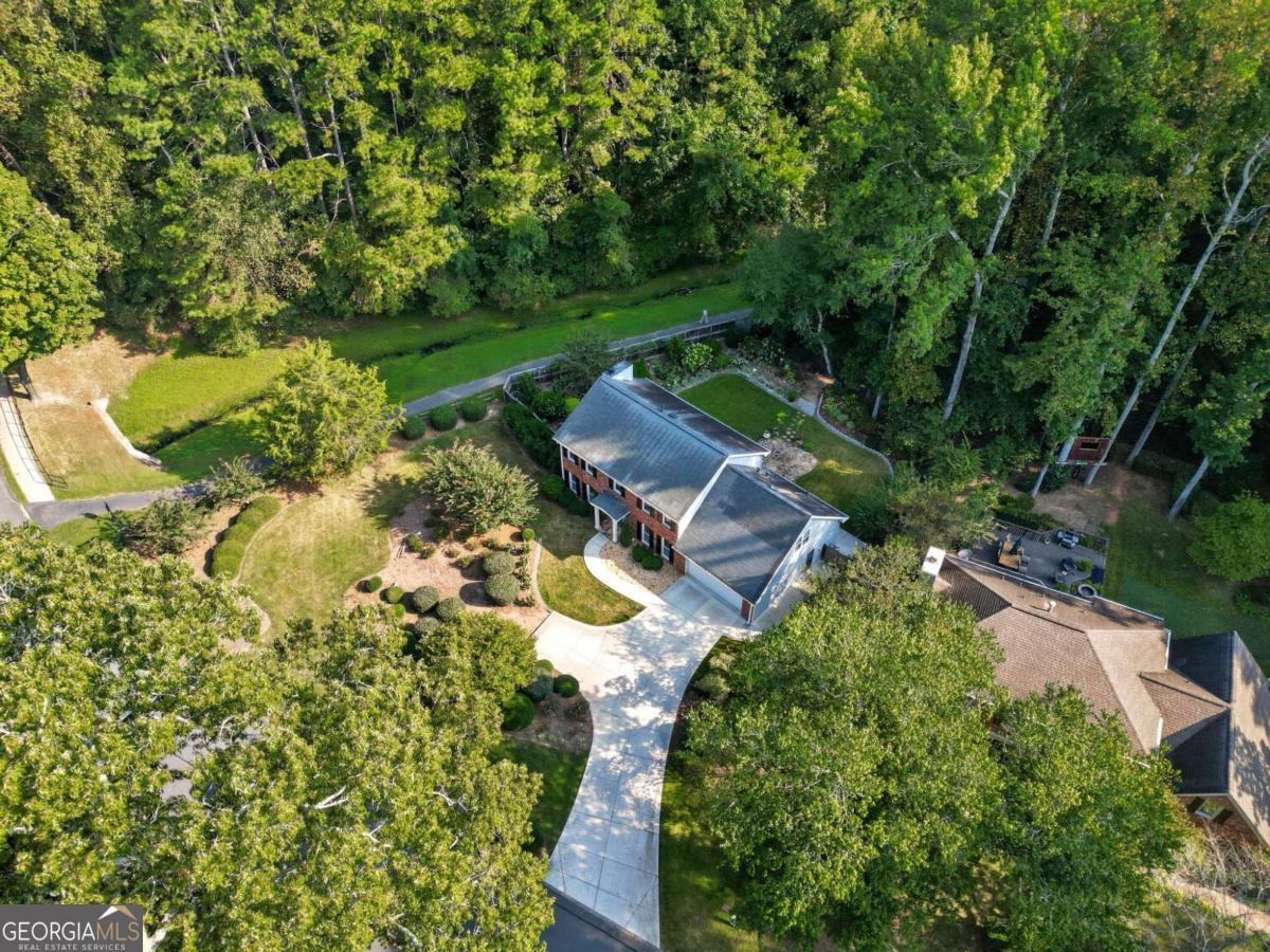 2466 Chimney Springs Drive