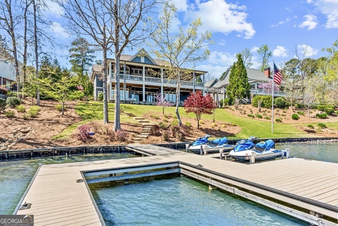 1611 Lighthouse Circle