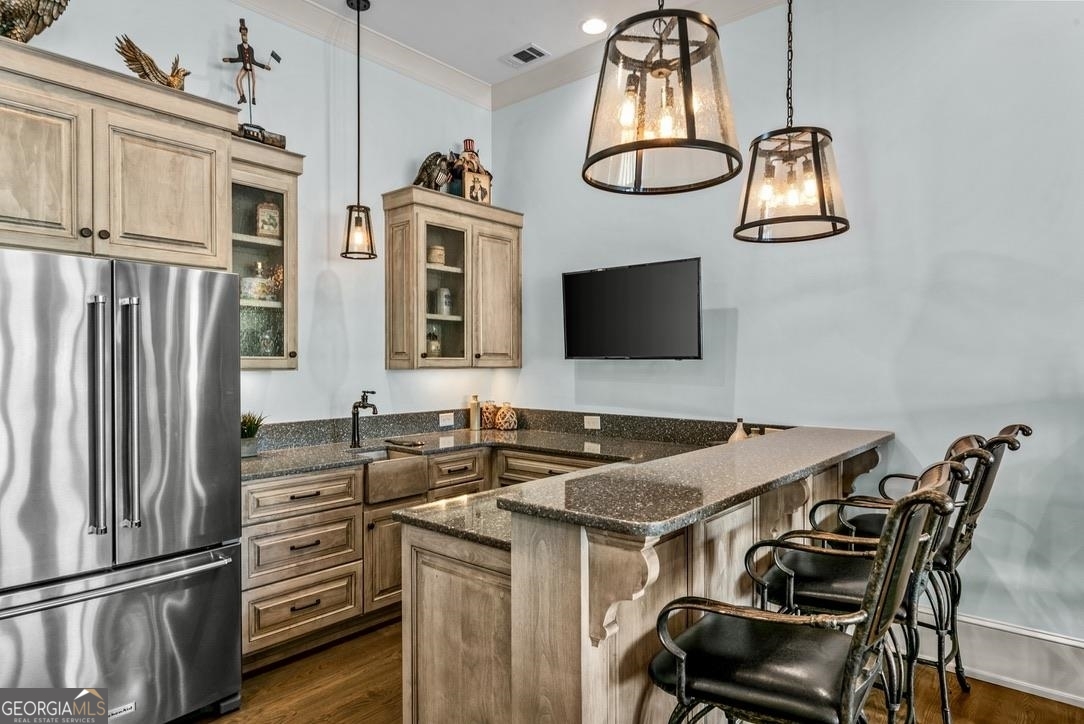 1611 Lighthouse Circle