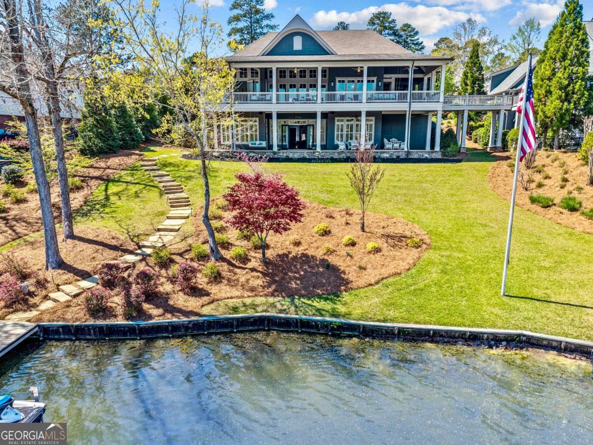 1611 Lighthouse Circle