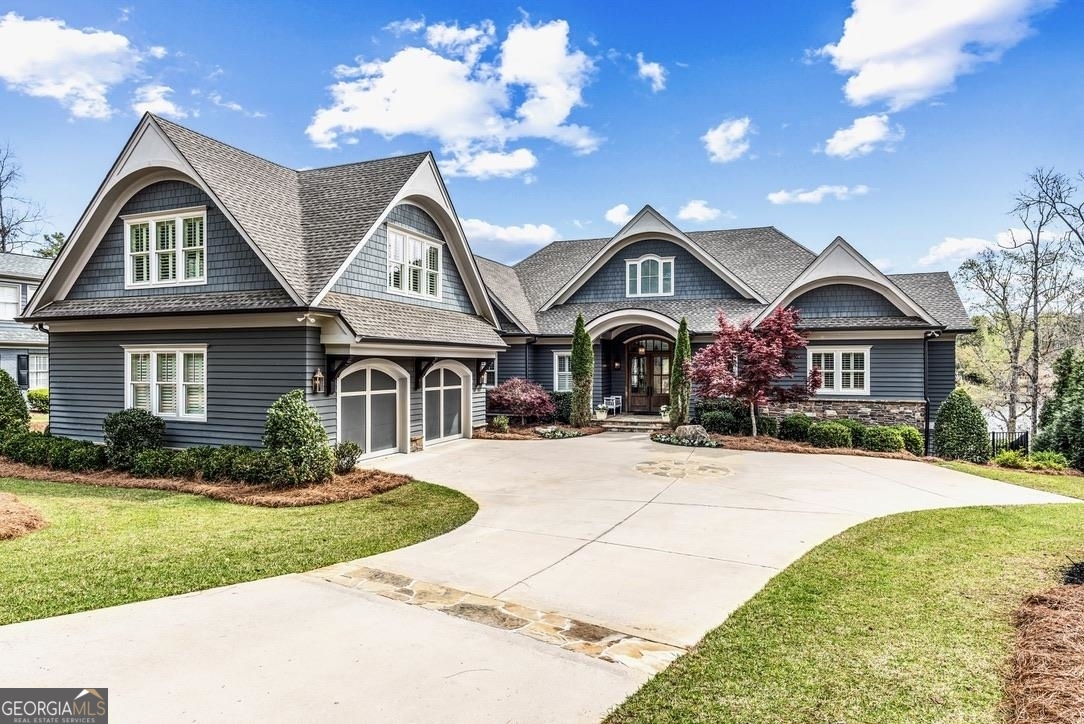 1611 Lighthouse Circle