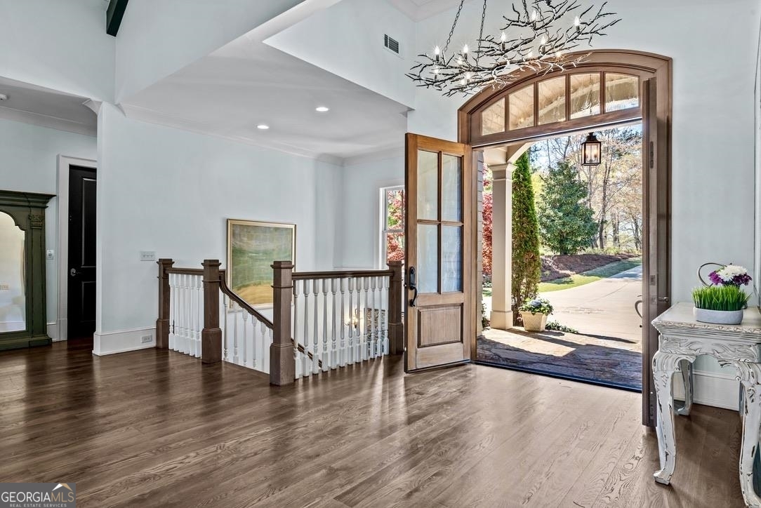 1611 Lighthouse Circle