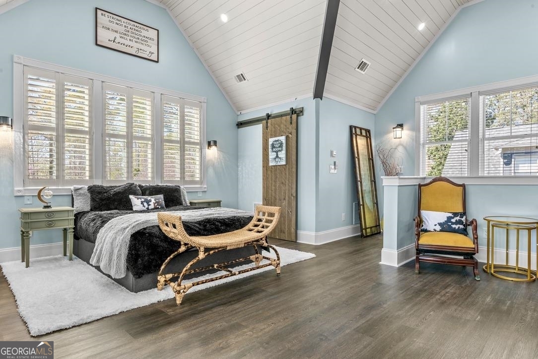 1611 Lighthouse Circle