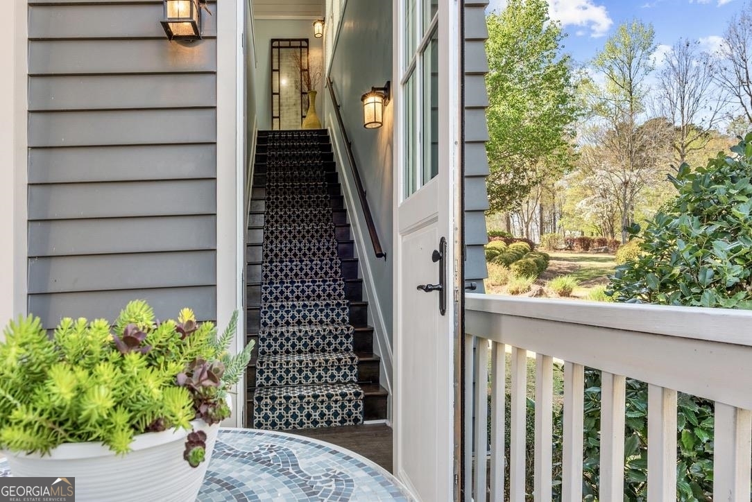 1611 Lighthouse Circle