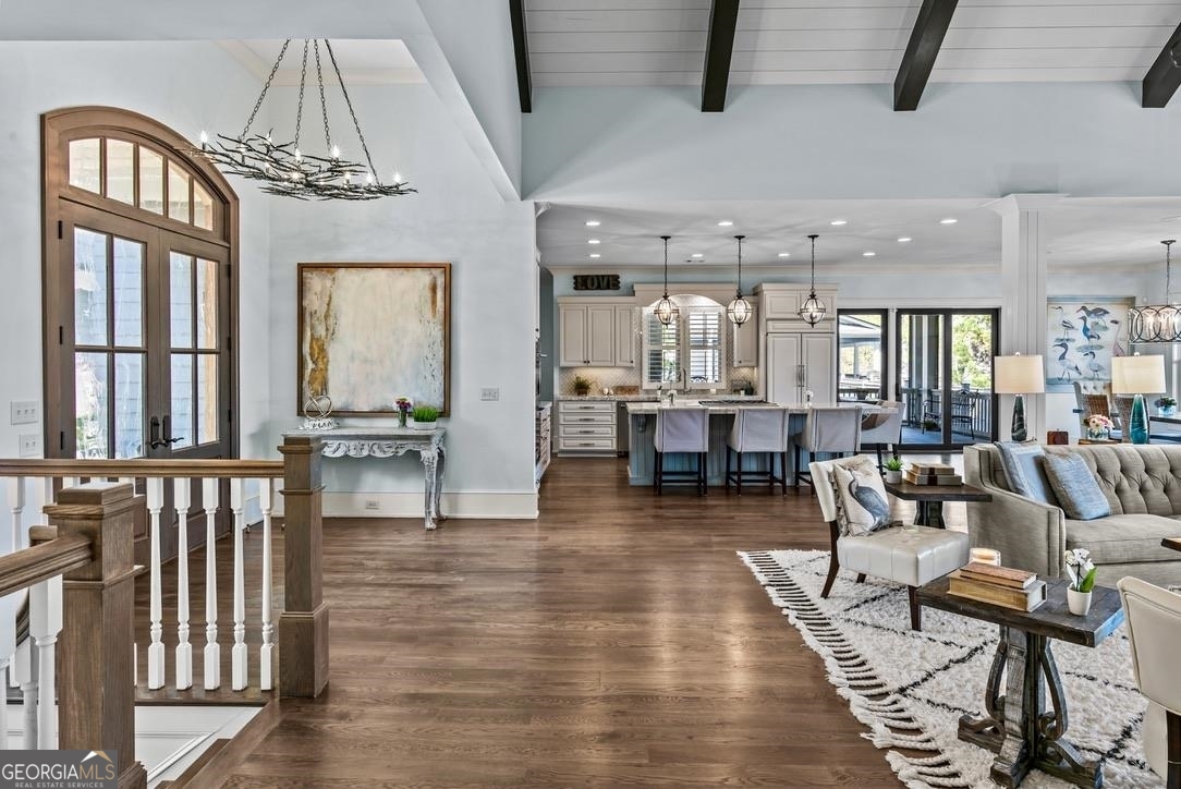 1611 Lighthouse Circle