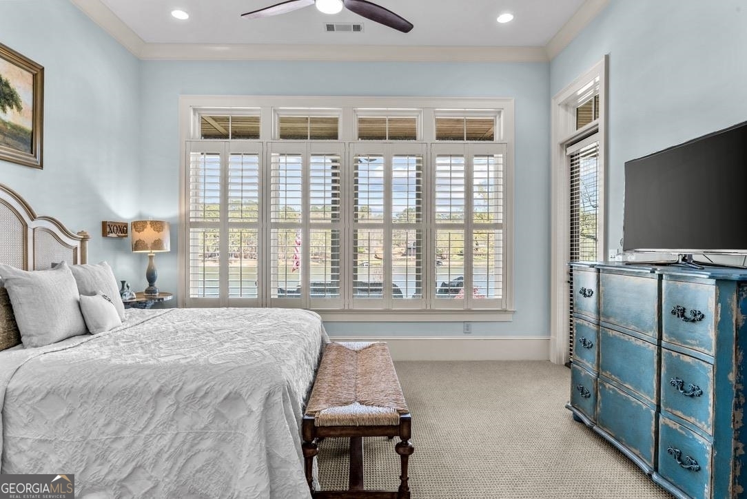 1611 Lighthouse Circle