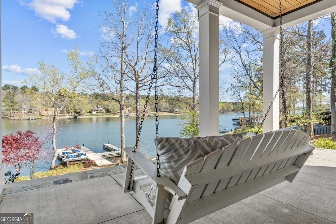 1611 Lighthouse Circle