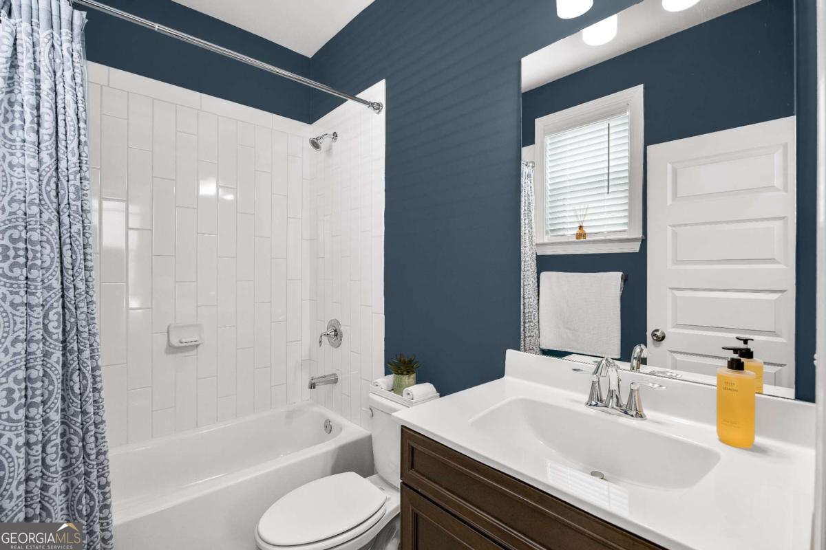 2013 Rockledge Road NE