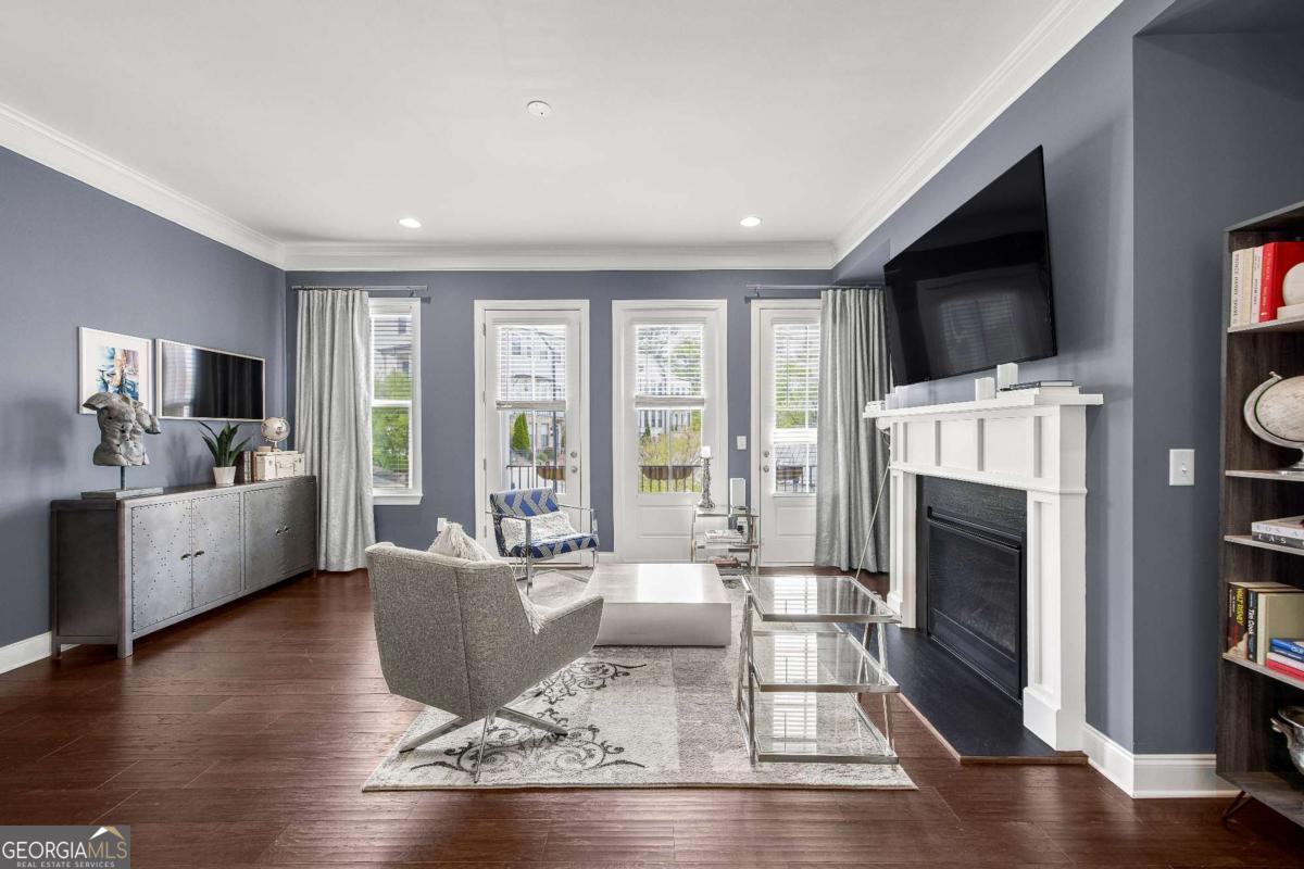 2013 Rockledge Road NE