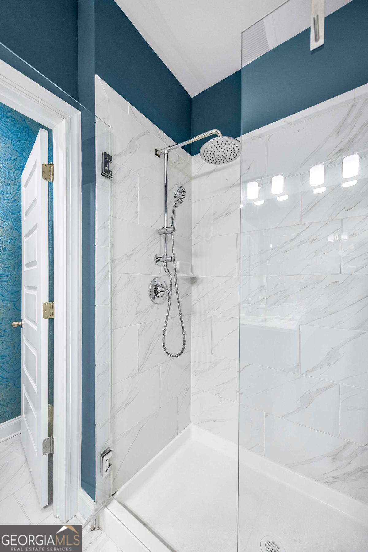 2013 Rockledge Road NE