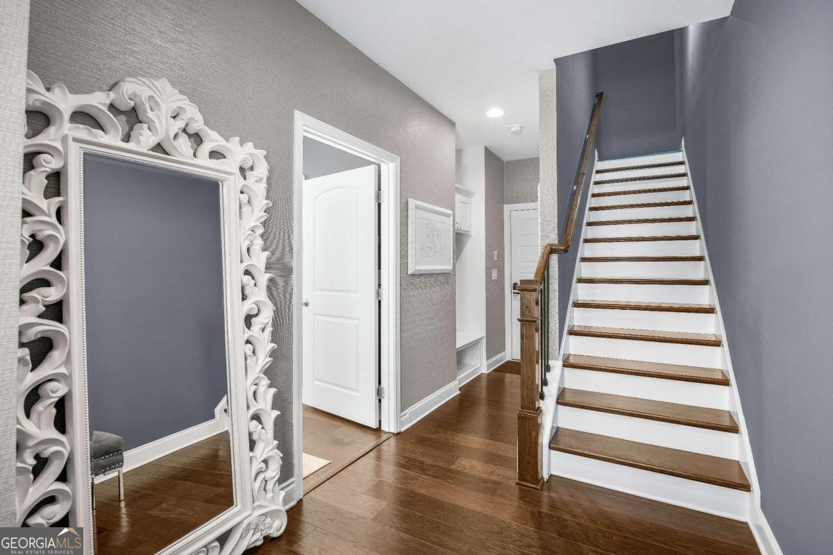 2013 Rockledge Road NE