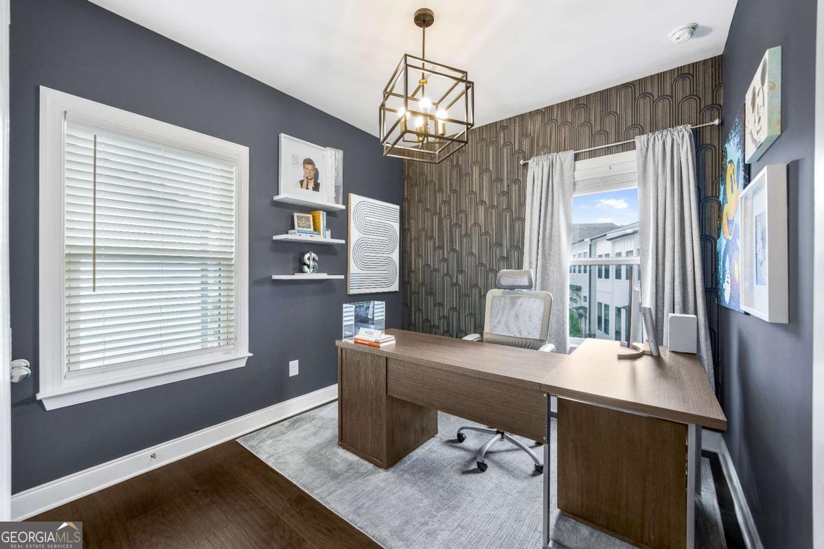 2013 Rockledge Road NE