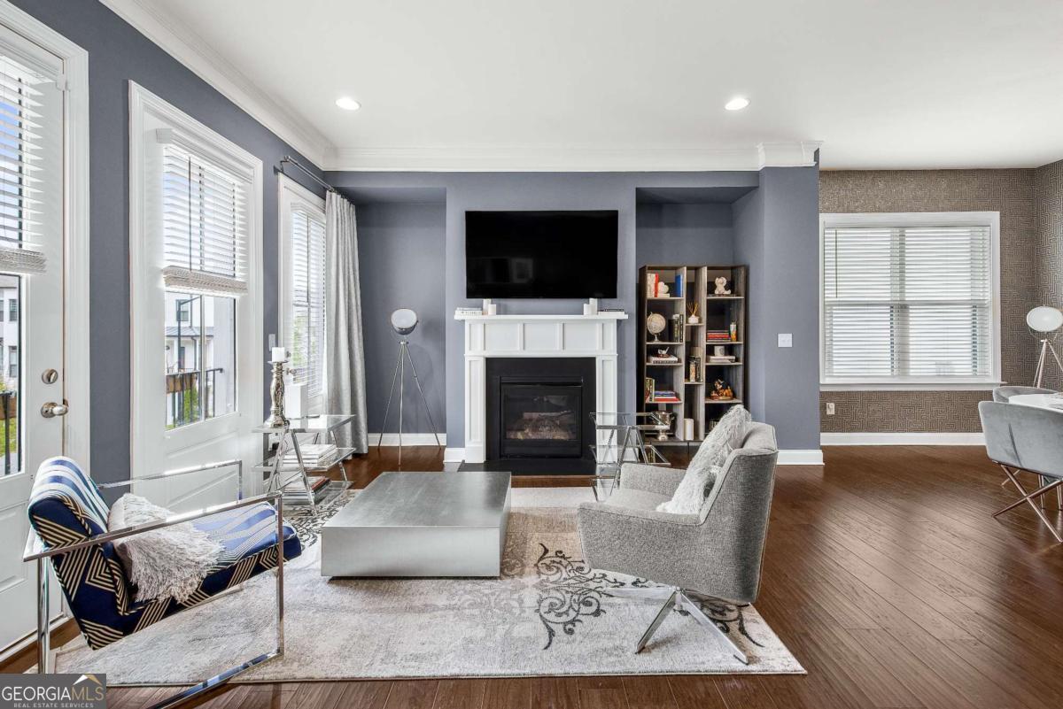 2013 Rockledge Road NE