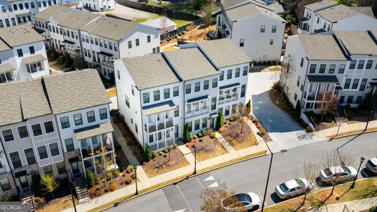 2013 Rockledge Road NE