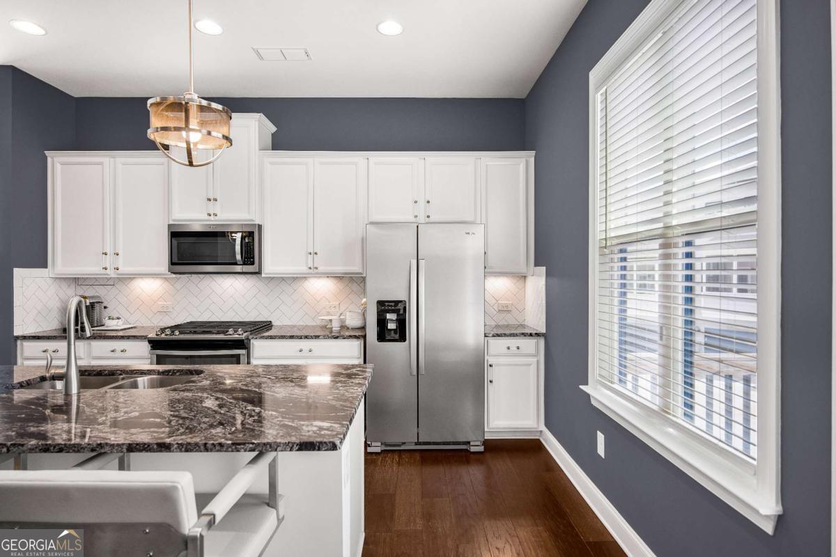 2013 Rockledge Road NE