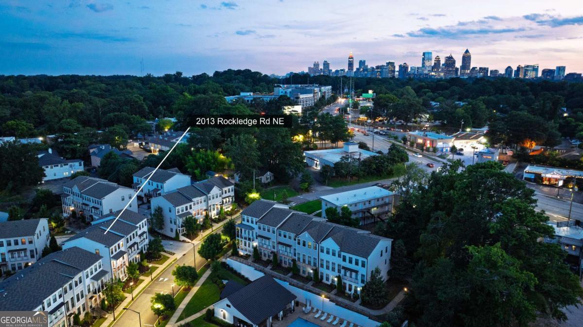 2013 Rockledge Road NE