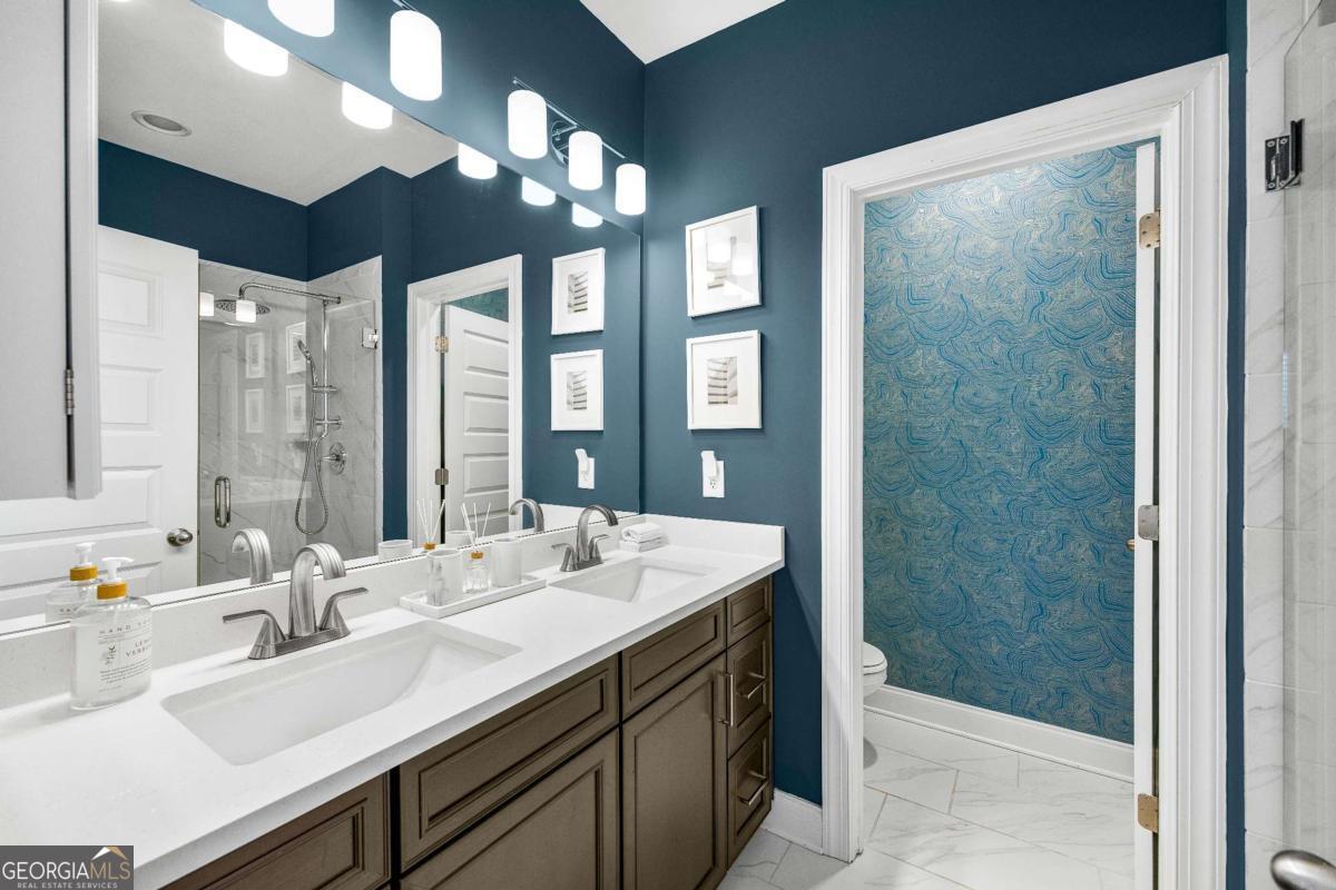 2013 Rockledge Road NE